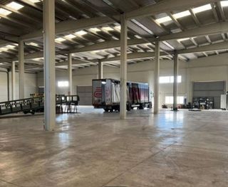 Nave industrial en alquiler en Silla