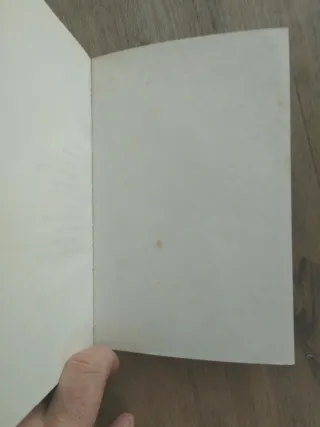 -Guapo, rico y distinguido -Jovencitos con botines