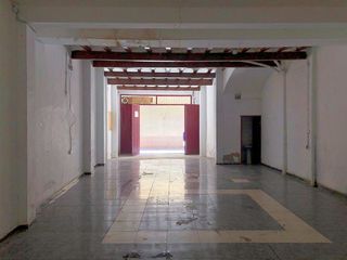 Local comercial en venta en Carcaixent