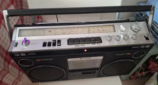 Radio Cassette Hitachi TRK-8080E