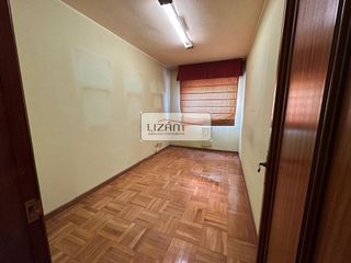 Oficina en alquiler en Zona Teatro Campoamor en Oviedo