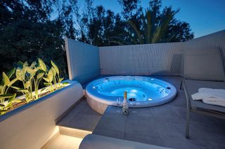 Ático en alquiler en Elviria en Marbella