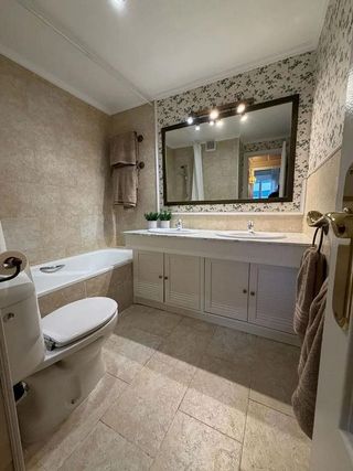 Piso en alquiler en Castillejos en Madrid