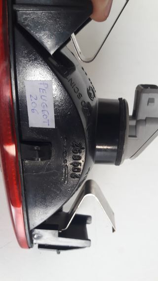 LUZ CENTRAL DE FRENO - PEUGEOT 206.