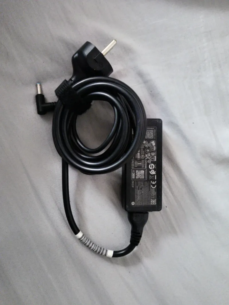 Portátil HP como nuevo + cable y maletín afbeelding 6