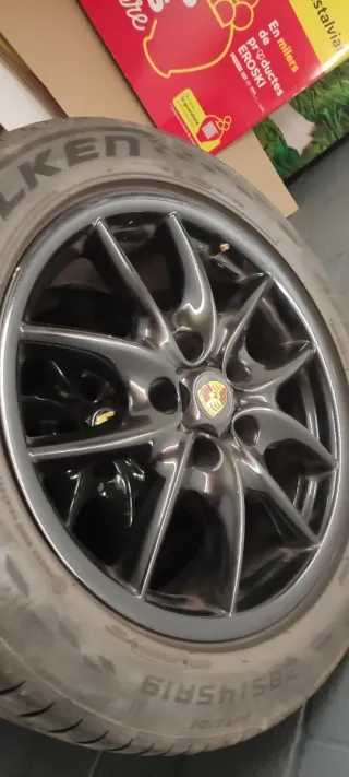 Llantas Porsche con Neumáticos casi nuevos