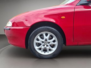 Alfa Romeo 147 1.6 TS Distinctive 77 kW (105 CV)