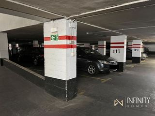 Garaje en venta en San Pedro de Deusto-La Ribera en Bilbao