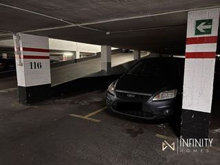 Garaje en venta en San Pedro de Deusto-La Ribera en Bilbao