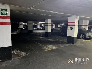 Garaje en venta en San Pedro de Deusto-La Ribera en Bilbao