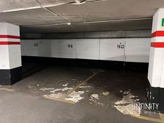 Garaje en venta en San Pedro de Deusto-La Ribera en Bilbao