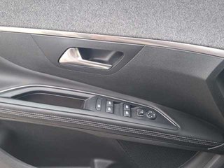 Peugeot 5008 PureTech 130 S&S Allure 96 kW (130 CV)
