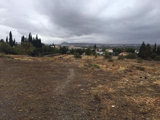 Terreno en venta en Zubia (La)