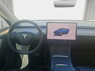 Tesla Model Y Tracción Trasera RWD 188 kW (256 CV)