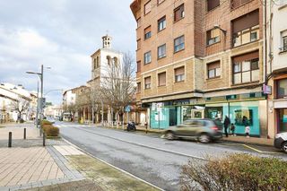 Local comercial en venta en Huarte/Uharte