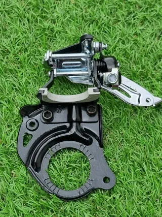 Desviador delantero Shimano Altus