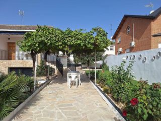 Chalet en alquiler en Camarma de Esteruelas