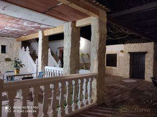 Chalet en venta en Cabra