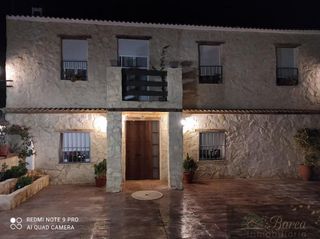 Chalet en venta en Cabra