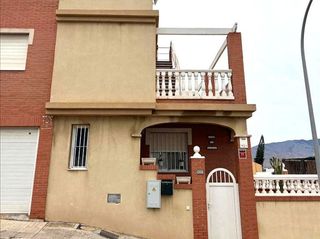 Chalet en venta en Huércal de Almería