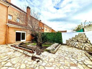 Casa adosada en venta en Valle Grande en Seseña