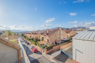 Casa adosada en venta en Elda