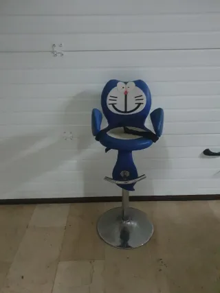 Silla infantil peluquería azul