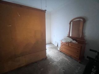 Casa adosada en venta en Utrera