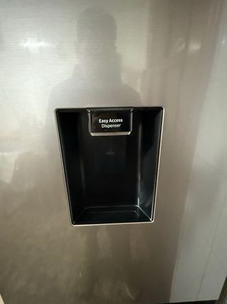 Nevera Samsung con dispensador de agua/