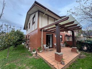 Casa en venta en Corrales de Buelna (Los)