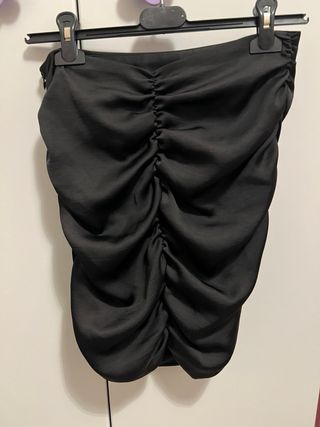 Gonna Zara nera satinata