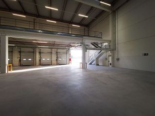 Nave industrial en alquiler en Ensanche de Vallecas - Valdecarros en Madrid