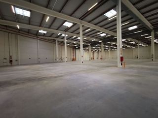 Nave industrial en alquiler en Ensanche de Vallecas - Valdecarros en Madrid