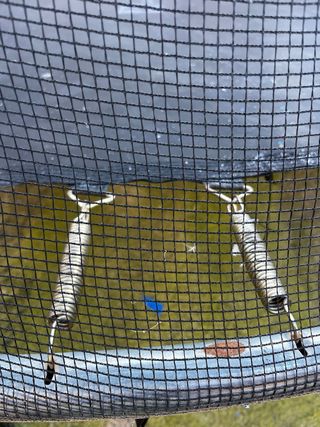 Cama elástica con red de seguridad