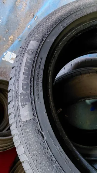 Neumático 225/50/17