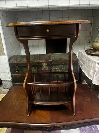 Mesa auxiliar vintage restaurada azul grisáceo