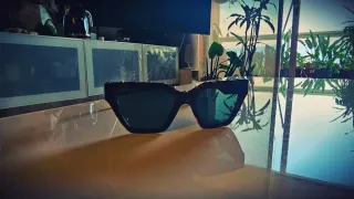 Gafas de sol Valentino negras y marrones