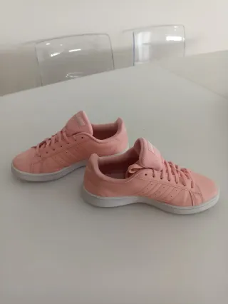 Zapatillas Adidas rosas y blancas