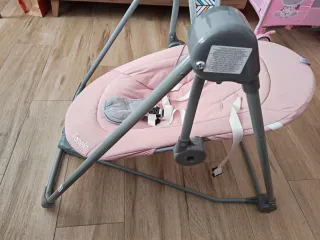 Mecedora bebé (pila/luz)