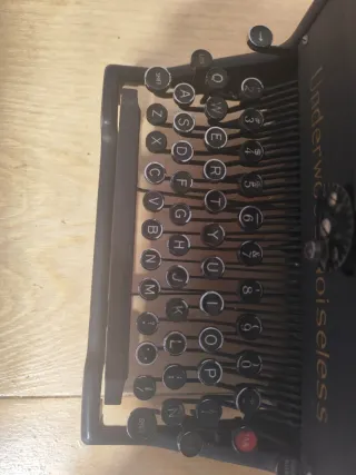 Máquina de escribir Underwood Noiseless