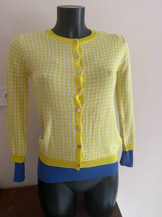 Cárdigan Amarillo con Estampado