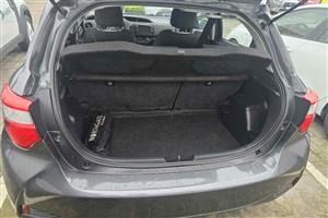 Toyota Yaris * AUTOMATICO * HIBRIDO * ECO *