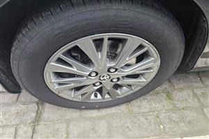 Toyota Yaris * AUTOMATICO * HIBRIDO * ECO *