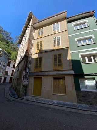 Edificio en venta en Cudillero