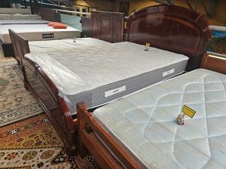 Cama Madeira Maciça com Estrado e Colchão