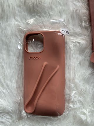 Funda para iphone 14 y labial marrón sin uso