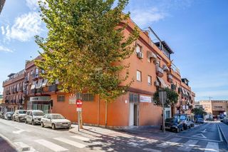 Local comercial en venta en Las Lagunas en Mijas