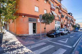 Local comercial en venta en Las Lagunas en Mijas