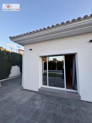 Chalet en alquiler en Montequinto en Dos Hermanas