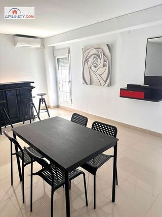 Chalet en alquiler en Montequinto en Dos Hermanas